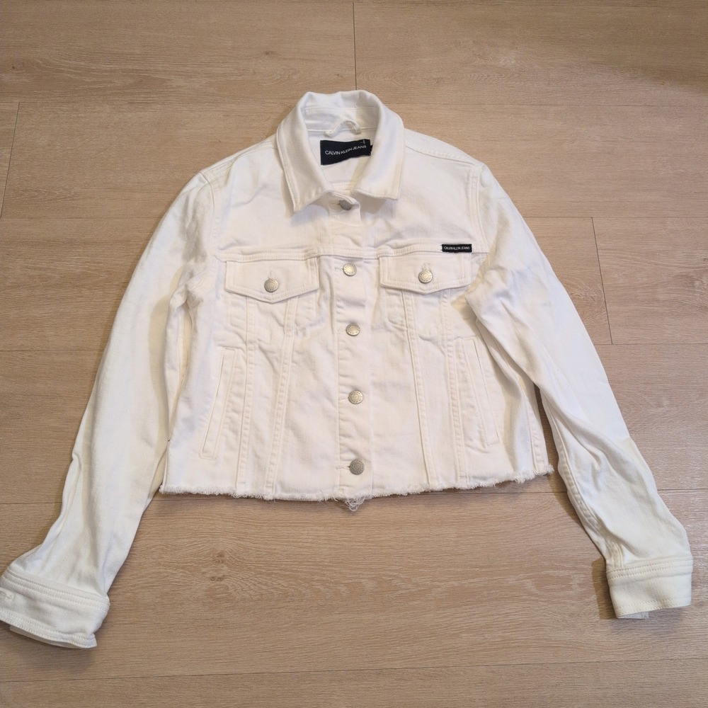 Calvin Klein Jeans Womens Medium White Cropped Denim Trucker Jacket Raw Hem